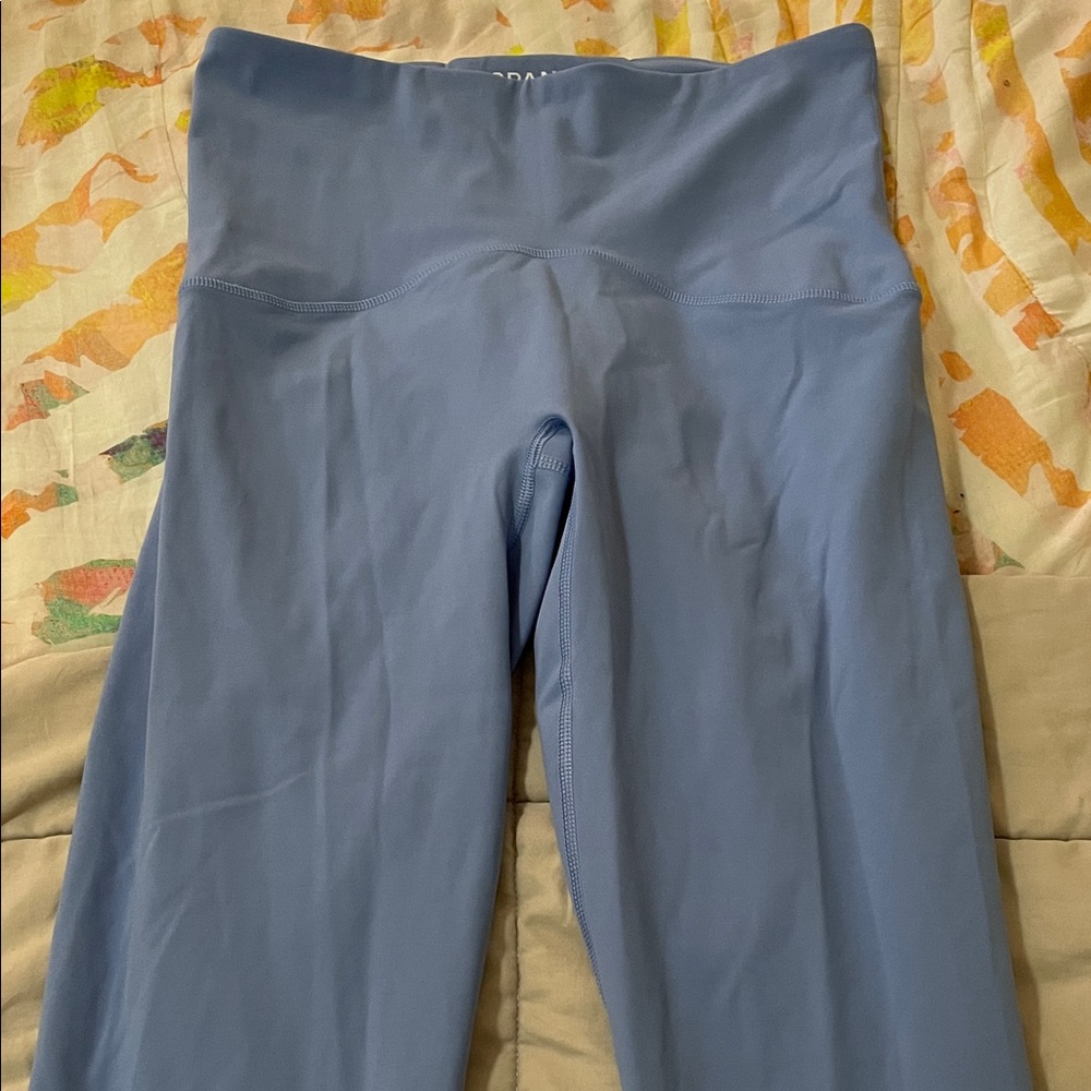 SPANX Blue booty boost capri Leggings